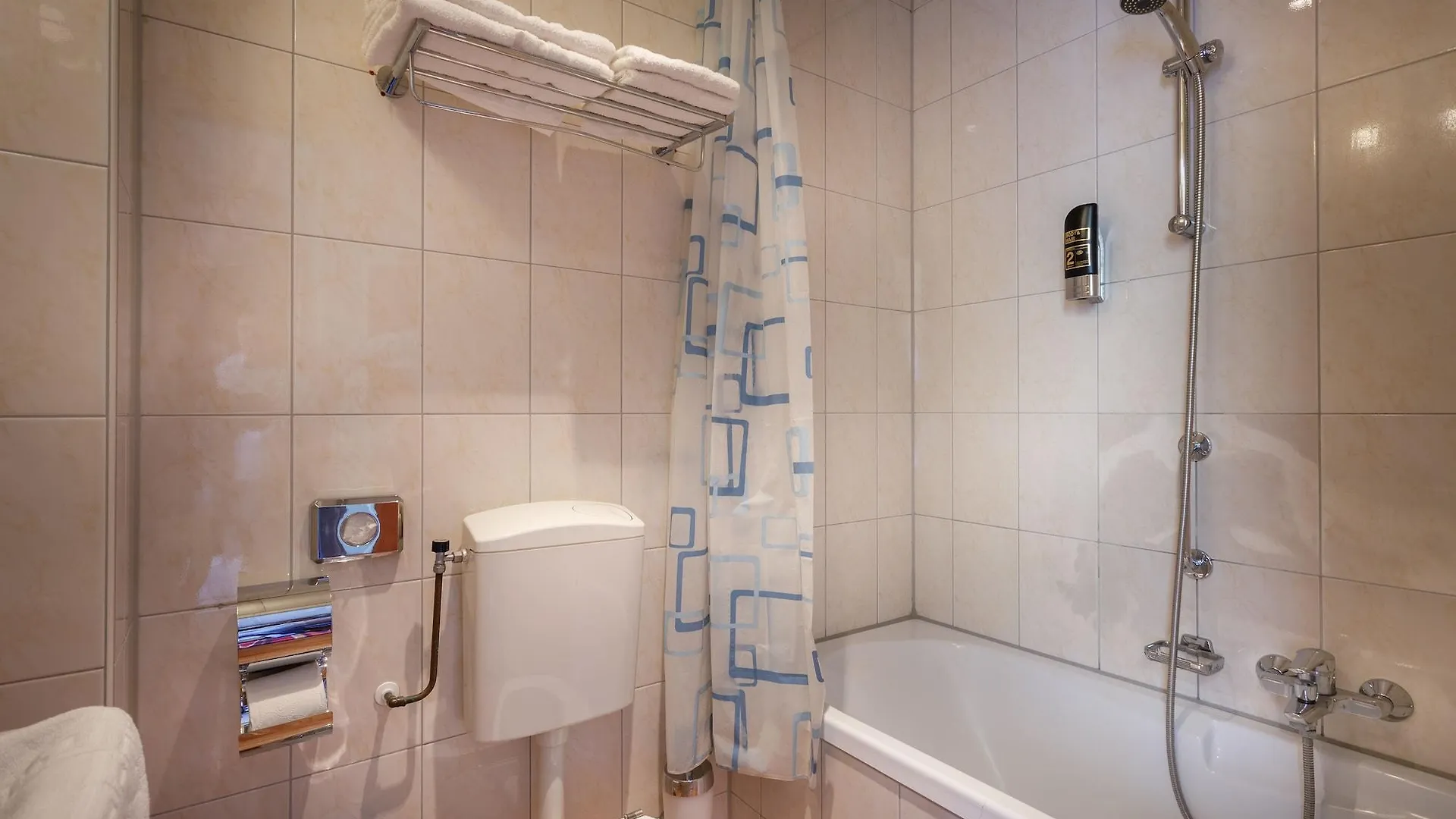 Mozart Hotel Amsterdam 2*,