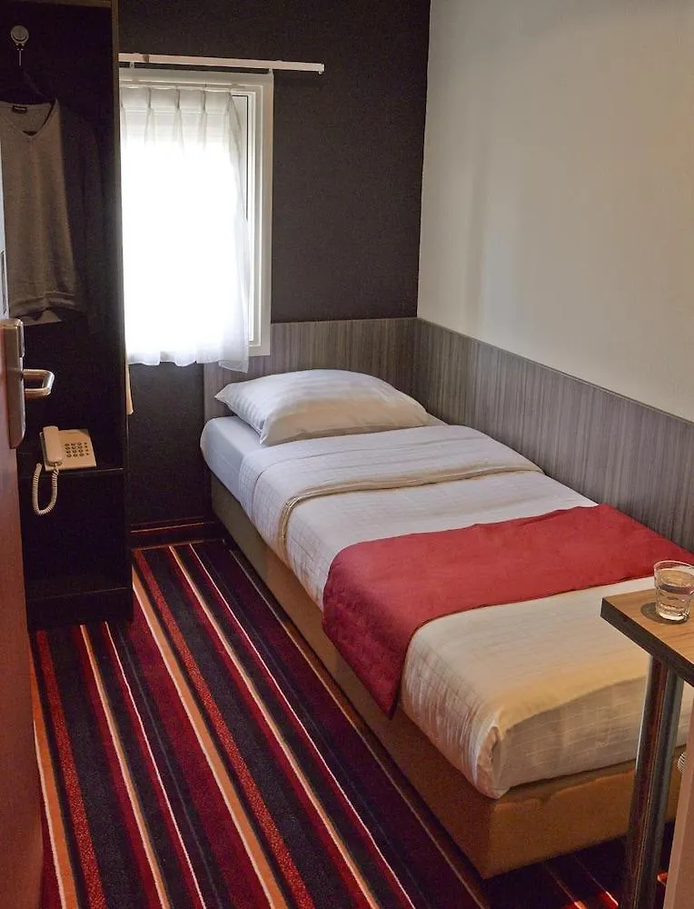 Mozart Hotel Амстердам 2*,  Нидерланды
